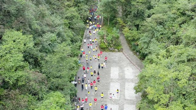 限报500名！“赛动黔景·徒旅贵州” 2025云台山徒步登高穿越赛报名开启速抢名额