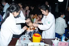 黄山区：中医夜市打开国庆健康“养生局”图片