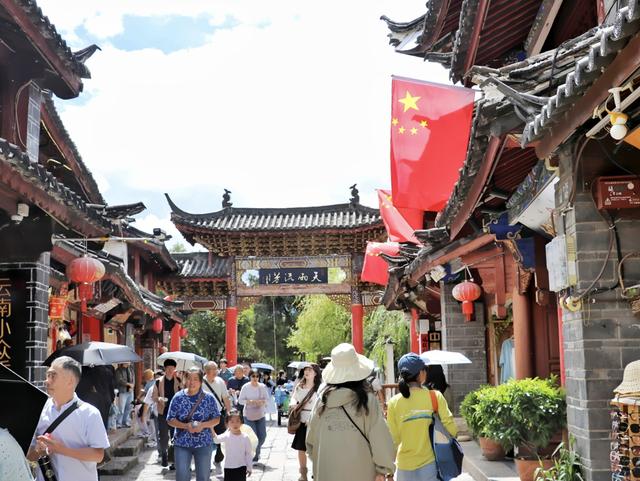 科技绘新景：国庆中秋假期里的文旅“智”变