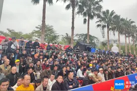 临高工会精英排球争霸赛氛围热烈 市民游客纷纷点赞图片