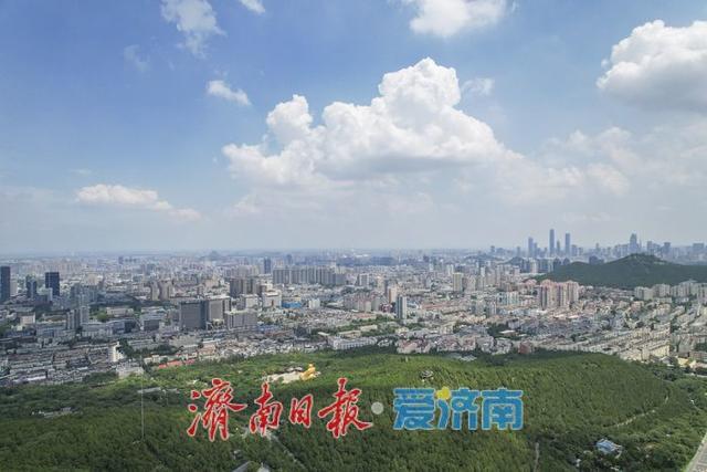 雨霁云开登高望远，千佛山上风景独好