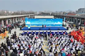 肥美！争先恐后来尝鲜！今天，日照这里太热闹了！图片