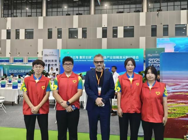 青春沃野|【青·志愿】圆满收官！青年志愿者助力第十八届中国（东营）国际石油石化装备与技术展览会