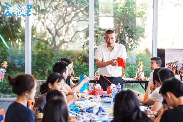 海边十日，“观潮”十年：他们在潮汕文化中再建一座桥