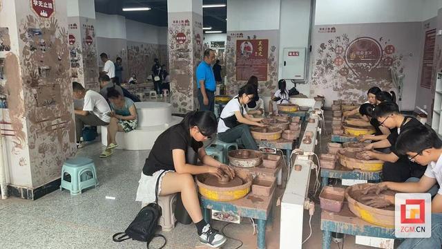 国庆中秋“荣县热”！土陶非遗玩出趣，艺术打卡乐不停