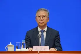 大规模设备更新和消费品以旧换新如何拉动GDP？国家发改委回应图片