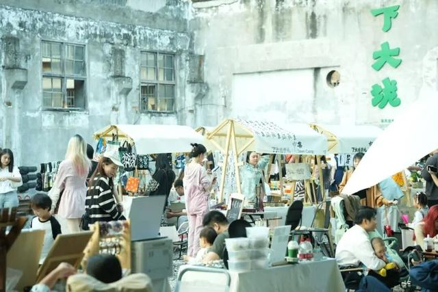 遇见丨开福秋日·逛三园：「东风路文创园」老长沙的回忆沙漏