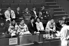 中戏表演系艺考复试拉开大幕 表演专业考生淡雅素面成“标配”图片