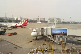 东航减亏40亿背后：扩线国际市场、成本上涨与大幅增资图片