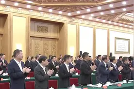 民营企业座谈会的第一排都有谁？名单公开！图片