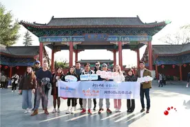 外国网红在开封纵享武侠豪情 感受中国式浪漫图片