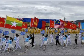 最小4岁！2560人“切磋”少林功夫图片