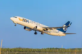 山航回应提前到达救治乘客：严格按照民航安全规范和山航运行规范执行航班任务图片