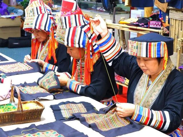 大理+滇西5县深度游！10条主题线覆盖非遗、古镇、美食、康养，这篇攻略直接抄作业