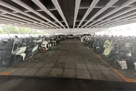 缓解乱停放！五棵松地铁站周边增加3处“口袋停车场”图片