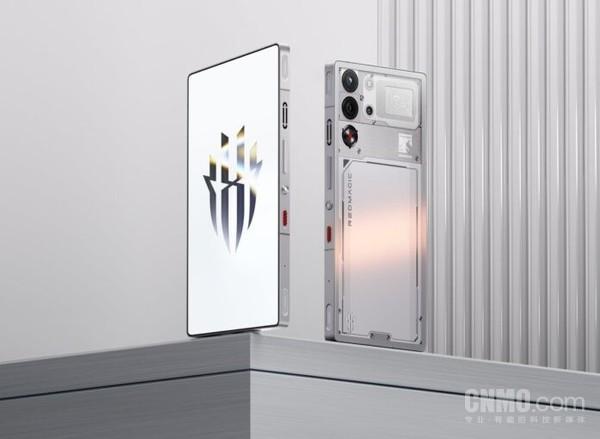外媒评2025年六款最佳中国旗舰手机 华为Pura 80U入选