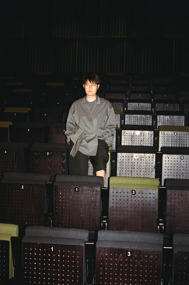 化妆是件衣服，男女也是件衣服｜专访