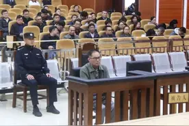 被控受贿2250万余元！靖西市交通运输局原局长文善积出庭受审图片