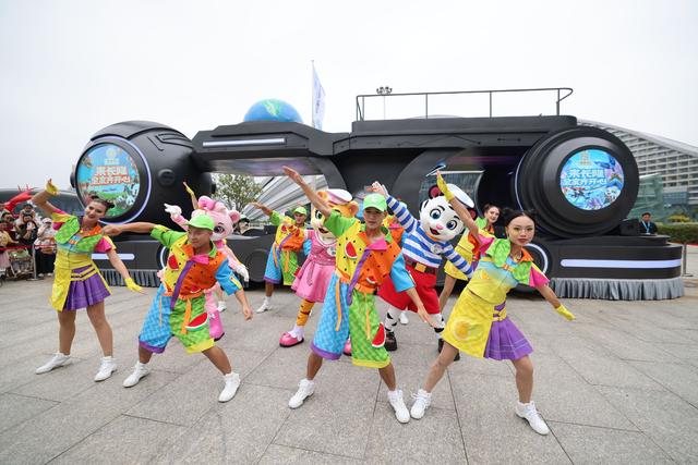 长隆人气明星团巡演，市民直呼“好热情”