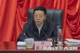 薛占海：完善重污染天气应急预案 公开空气质量、企业排污状况图片