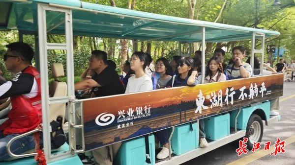 全国各地的游客都来武汉了，京A、沪A、新A、蒙A……自驾车主大赞武汉特好玩