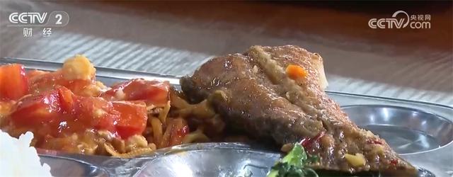 提供早餐、开放机关食堂、增开临时停车场……各地“多点发力”保障游客体验