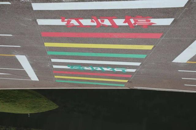 打卡！曲靖首个交通安全主题公园，遛娃学知识，闯关超有趣！