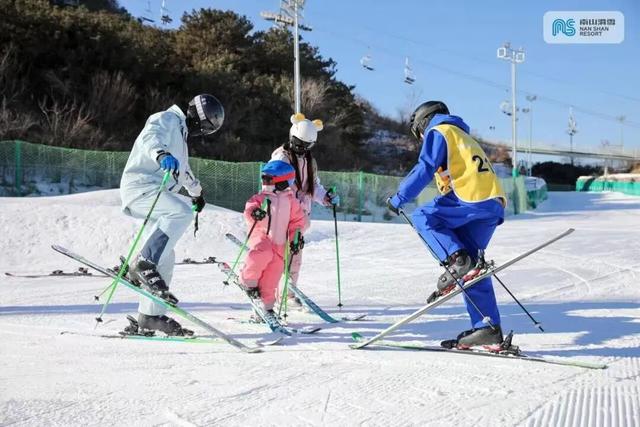 走，这个周末，一起在北京滑滑梯！