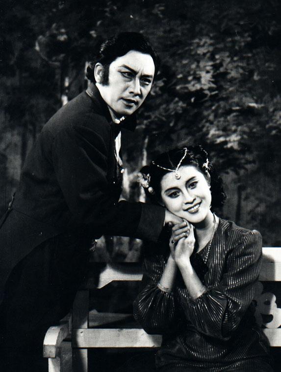 倪萍发长文祝贺迟蓬：《生万物》“大脚娘”太精彩了！即便演配角，也挡不住她的光芒