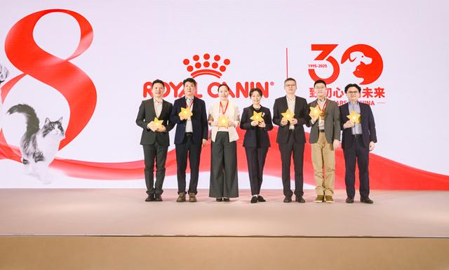 “传统养宠”向“科学养宠”进阶，人工智能技术提升宠物营养与诊疗精准性