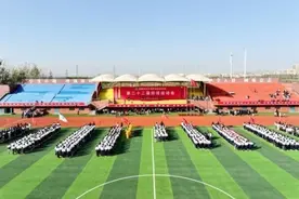 安徽水利水电职业技术学院第二十二届田径运动会开幕图片