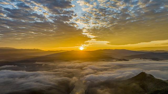 福地怀化·风物季｜云海流金醉洪江——洪江区密岩尖观日出掠影