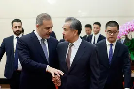王毅：建设全方位、深层次、高水平中土关系符合两国人民根本利益图片