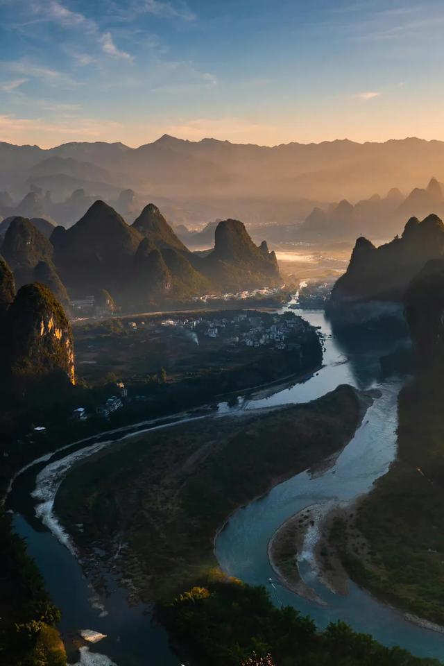 网友:大片、大气!2025桂林艺术节概念宣传片正式上线