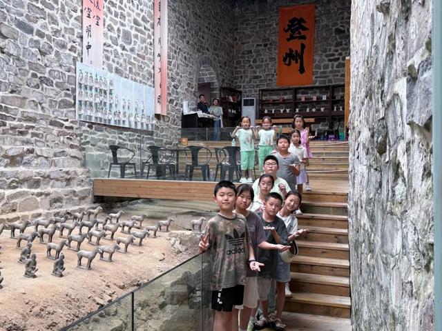蓬莱阁研学基地“考古城墙砖探秘之旅”：一场穿越时空的成长启蒙