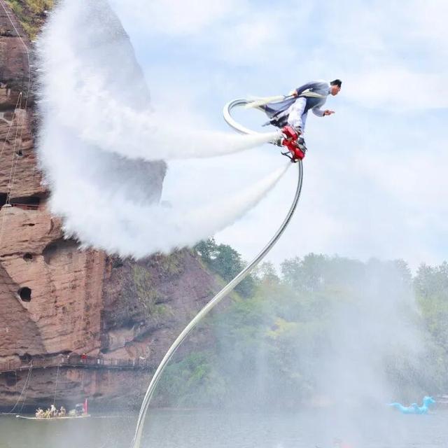 当龙虎山景点开启朋友圈，画风居然是这样！