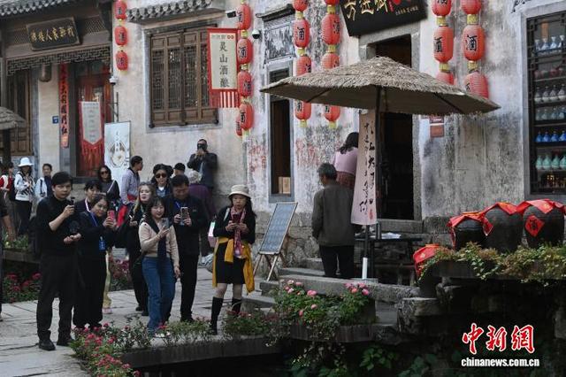 探访徽州大灵山 古村引客来