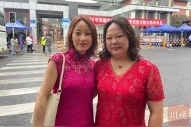 关注2024高考 | 妈妈人生中第一次穿旗袍，给参加高考的女儿加油！图片