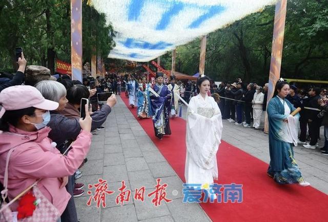 一年四季 泉在济南丨“登兹历山·今又重阳”，济南第42届“九月九”重阳山会启幕