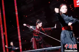 （新春见闻）新春下峨眉 女子功夫团“武”动蛇年“江湖”图片