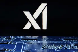 马斯克超级计算机算力将扩大十倍！曾被黄仁勋称作“奇迹”图片