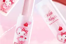 皮克熊与Hello Kitty联名少女感满满，珀莱雅称新防晒功能提升60%｜是日美好事物图片
