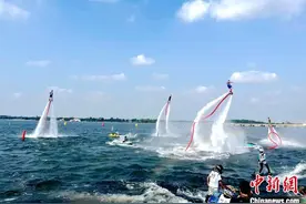 全国电动冲浪板联赛在沈阳丁香湖精彩启幕图片