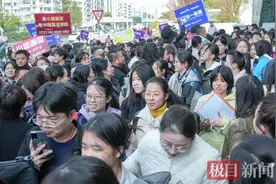 素描出题新颖、农村电商入题，湖北美术统考越改越“活”图片