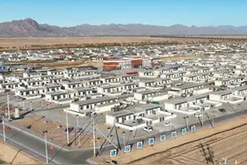 “孤岛村”出河记图片