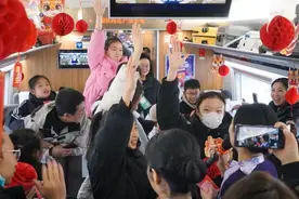 喜迎元宵：高铁列车上的灯谜会让旅途更温暖图片