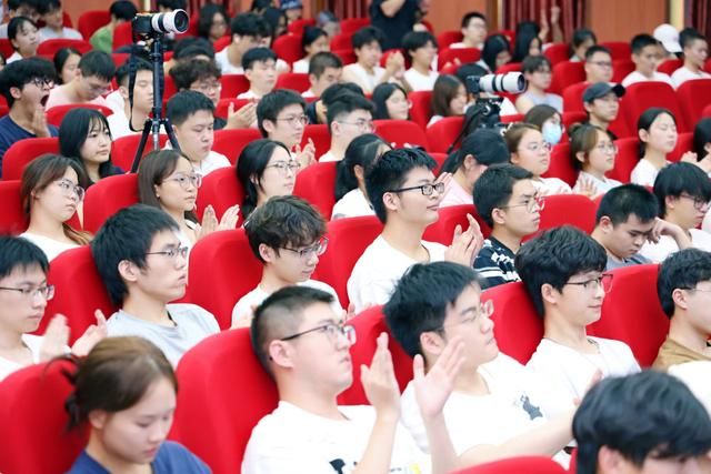 “千名院士·千场科普”重庆行启动 季维智院士寄语学子坚持科学探索