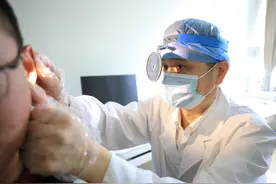 耳朵里进了虫子，听听泰安市中心医院市立院区医生怎么说图片