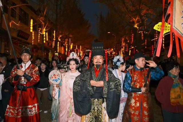 “银”客天下 “杏”福秦州丨天水黄金大道汉服节活动华彩启幕