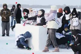 奔跑吧·少年2023-2024年黑龙江省青少年冰雪运动会冰雪障碍赛开赛图片